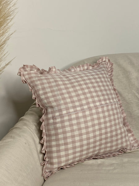Linen gingham frilled cushion pink